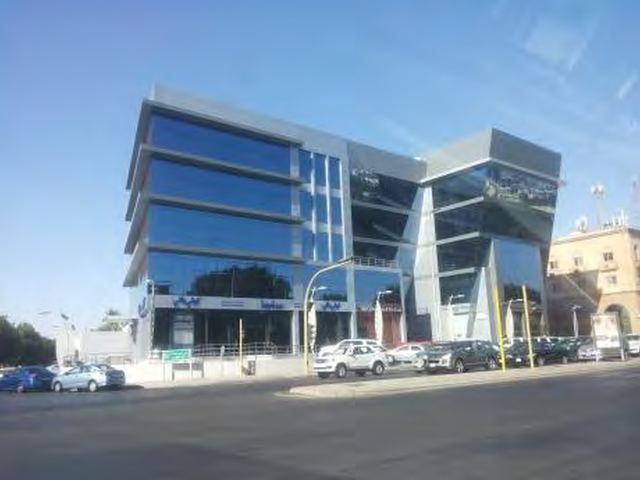 Commercial Building — Finishing & MEP